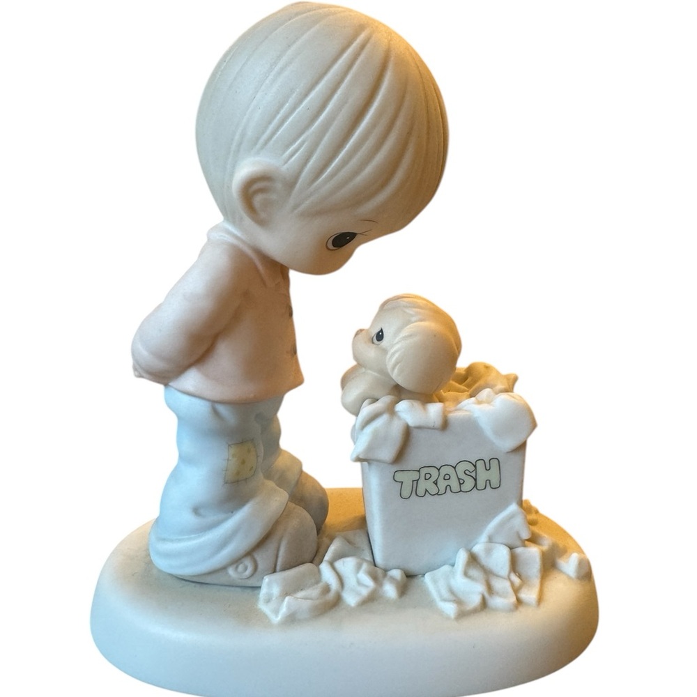 Enesco Vintage Precious Moments 'You Just Can't Chuck A Good Friendship' 1988